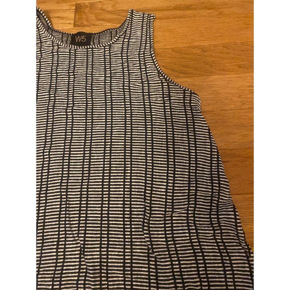 W5, women's boho aztec black/white striped sleeveless, fringe tasseled hem top L - Picture 3 of 7